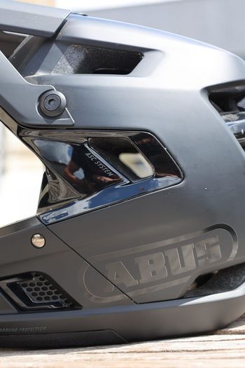Used ABUS AirDrop MIPS Full-Face Helmet 2025 bike — image 9 of 12