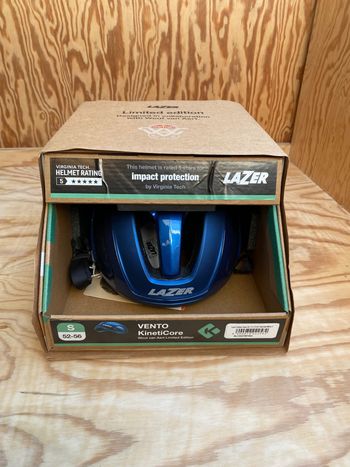 Used Lazer Vento KinetiCore Helmet bike — image 10 of 11