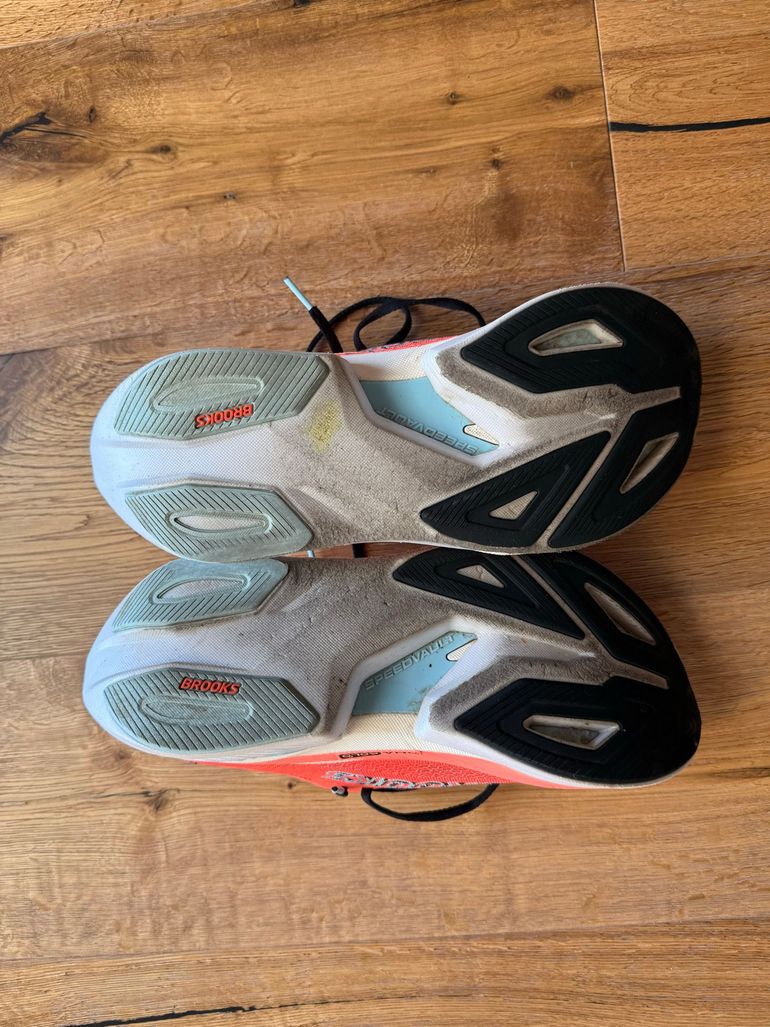 Used Brooks Hyperion Max 3 2025 bike — image 5 of 9