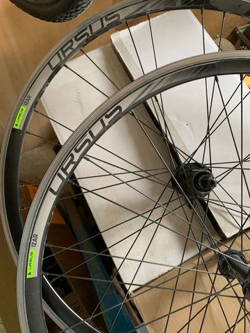 Brugt URSUS Izar Aluminum Clincher Road Wheelset Wheels