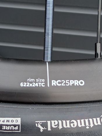 Used OQUO RC25PRO Wheelset bike — image 3 of 4
