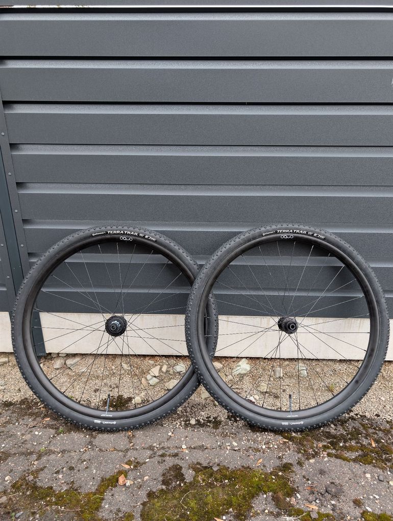Used OQUO RC25PRO Wheelset bike — image 1 of 4