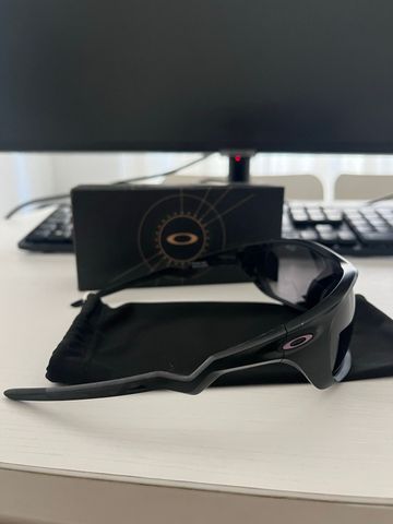 Brugt Oakley Lateralis Sunglasses 2026 bike — billede 2 af 4