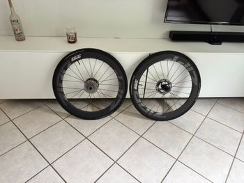 Used Zipp 404 Firecrest Carbon Disc Tubeless 2025 bike