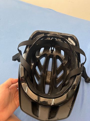 Used Giro Radix MIPS Helmet 2026 bike — image 7 of 9