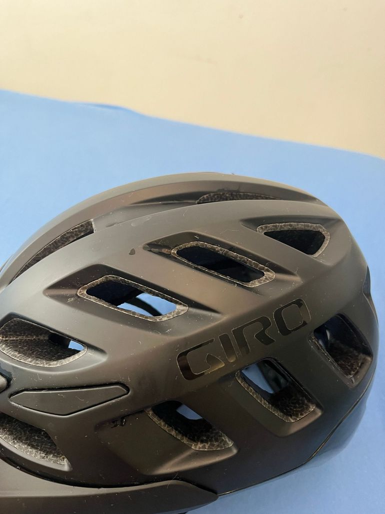 Used Giro Radix MIPS Helmet 2026 bike — image 4 of 9