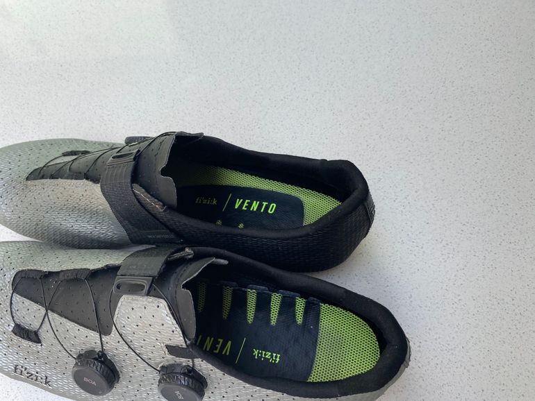 Used Fizik Vento Stabilita Carbon 2025 bike — image 5 of 8