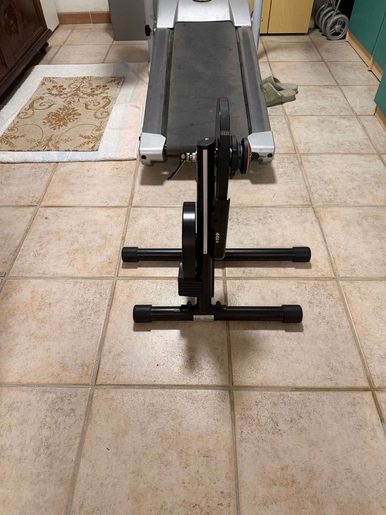 Used Van Rysel D100 + Zwift Cog and Click 2025 bike — image 6 of 7