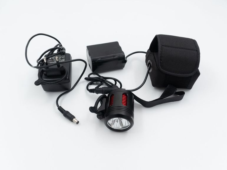 Used Longus Flash 1600 4F Front Light + Li-Ion Battery bike — image 1 of 2