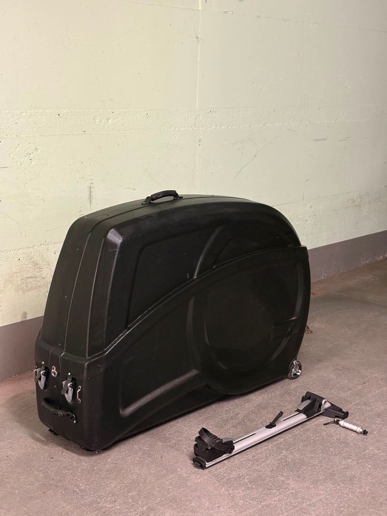 Used Thule Roundtrip Transition bike — image 1 of 3