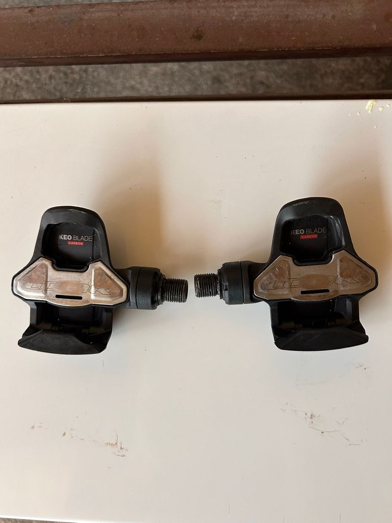 Used Look Keo Blade Carbon Pedals bike — image 4 of 16