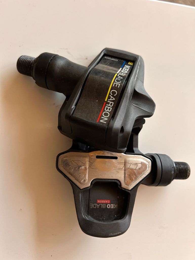 Used Look Keo Blade Carbon Pedals bike — image 9 of 16
