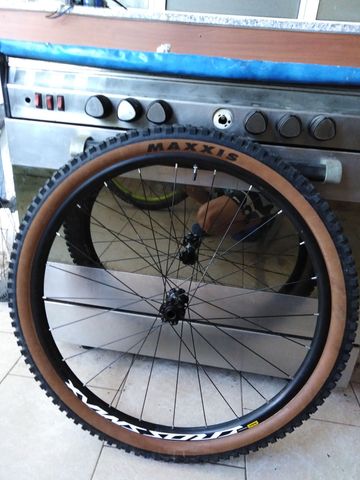 Used Mavic/Spank Crossmax/350 bike — image 7 of 9