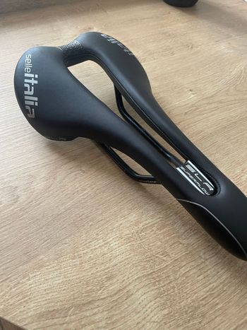 Used Selle Italia Superflow L3 bike — image 2 of 3