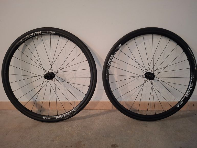 Used Dt Swiss R500 db 2025 bike — image 1 of 2