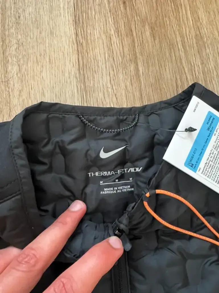 Used Nike Therma-FIT ADV sans manche bike — image 4 of 4