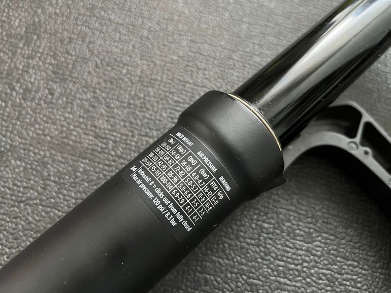 Used Fox 34 Rhytm Grip 150mm 2023 bike — image 6 of 9