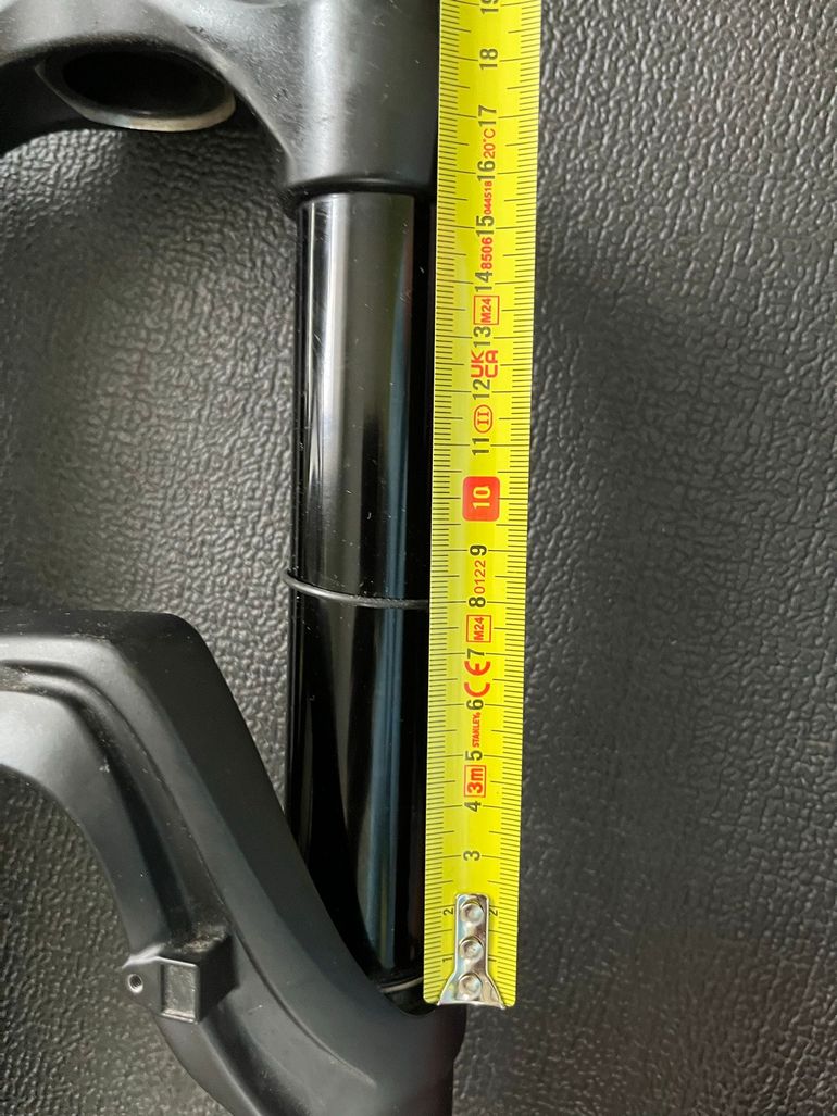 Used Fox 34 Rhytm Grip 150mm 2023 bike — image 3 of 9