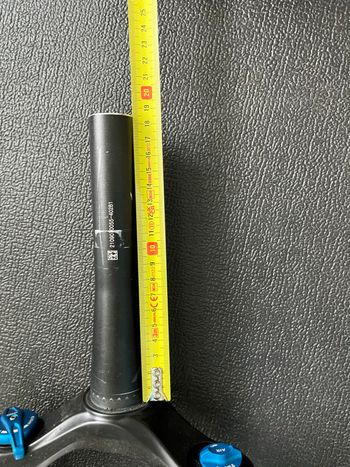 Used Fox 34 Rhytm Grip 150mm 2023 bike — image 4 of 9