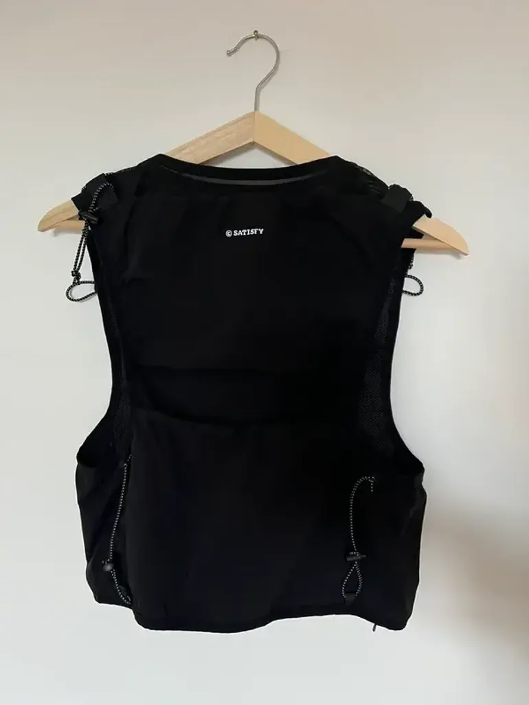 Used satisfy running vest bike — image 4 of 4