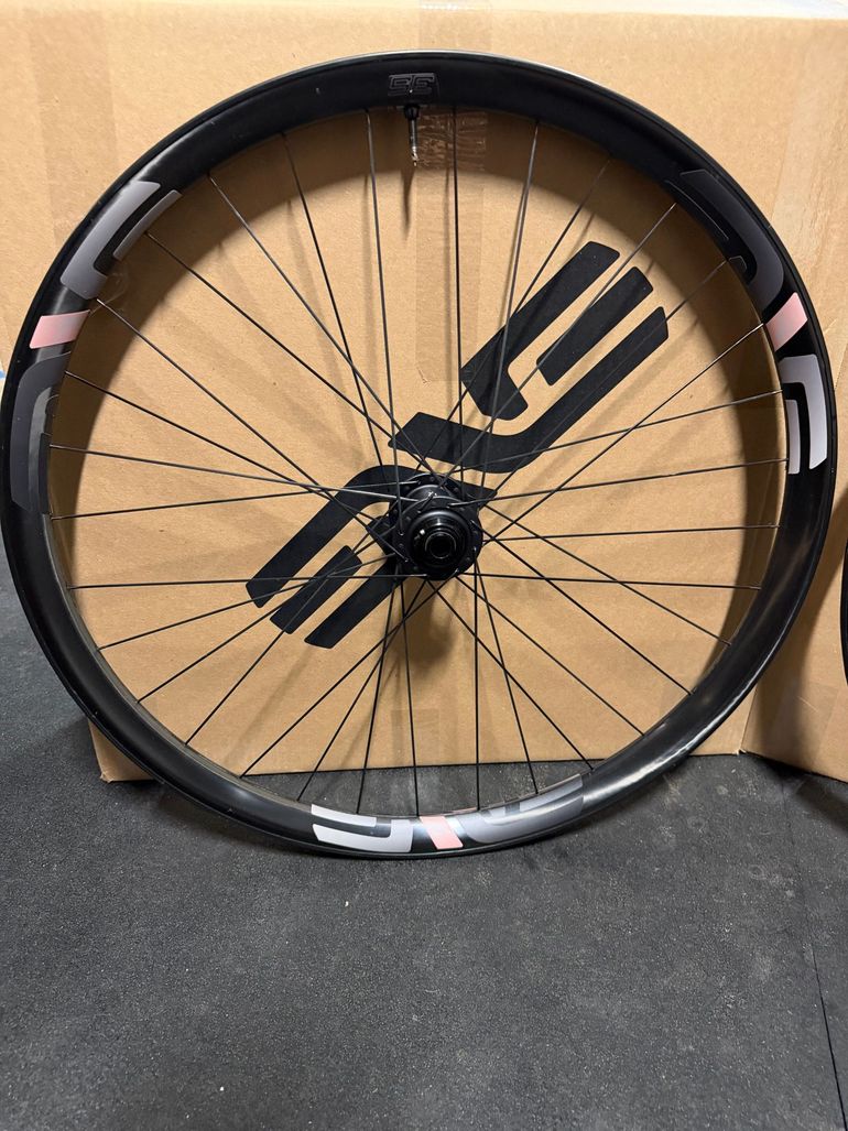 Used Enve M735 Wheelset 2022 bike — image 2 of 9
