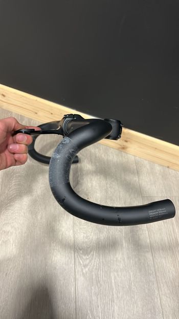 Used Roval Gravel Terra Handlebar 2025 bike — image 5 of 6