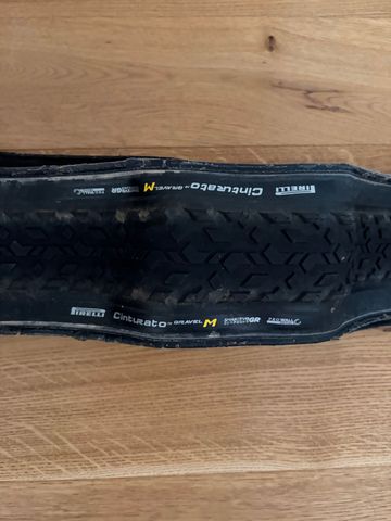 Used Pirelli Cinturato Gravel M Tyres & Tubes