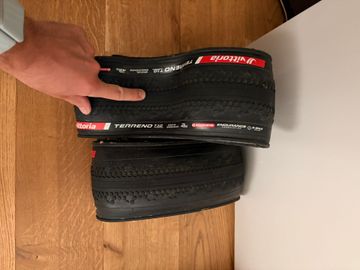 Used Vittoria Terreno T10 Hardpack Gravel Endurance Tyres & Tubes