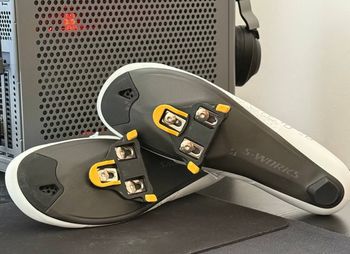 Used Specialized Ares 2 Road Shoes bike — image 5 of 6
