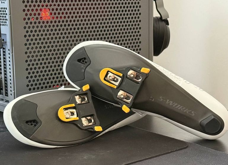 Used Specialized Ares 2 Road Shoes bike — image 5 of 6