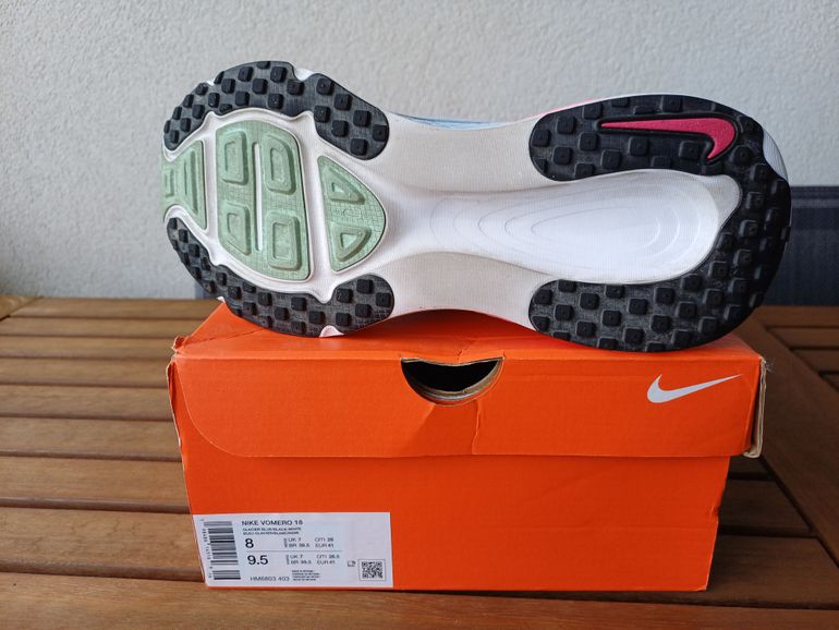 Used Nike Vomero 18 bike — image 2 of 3