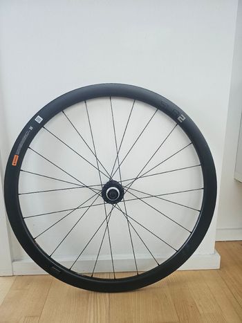 Used Giant SLR2 36 Front Wheel 2022 bike