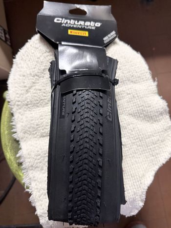 Used Pirelli Cinturato Adventure TLR 700x40c 2026 bike