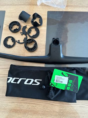 Used Syncros Fraser iC SL XC Integrated Cockpit bike — image 2 of 9