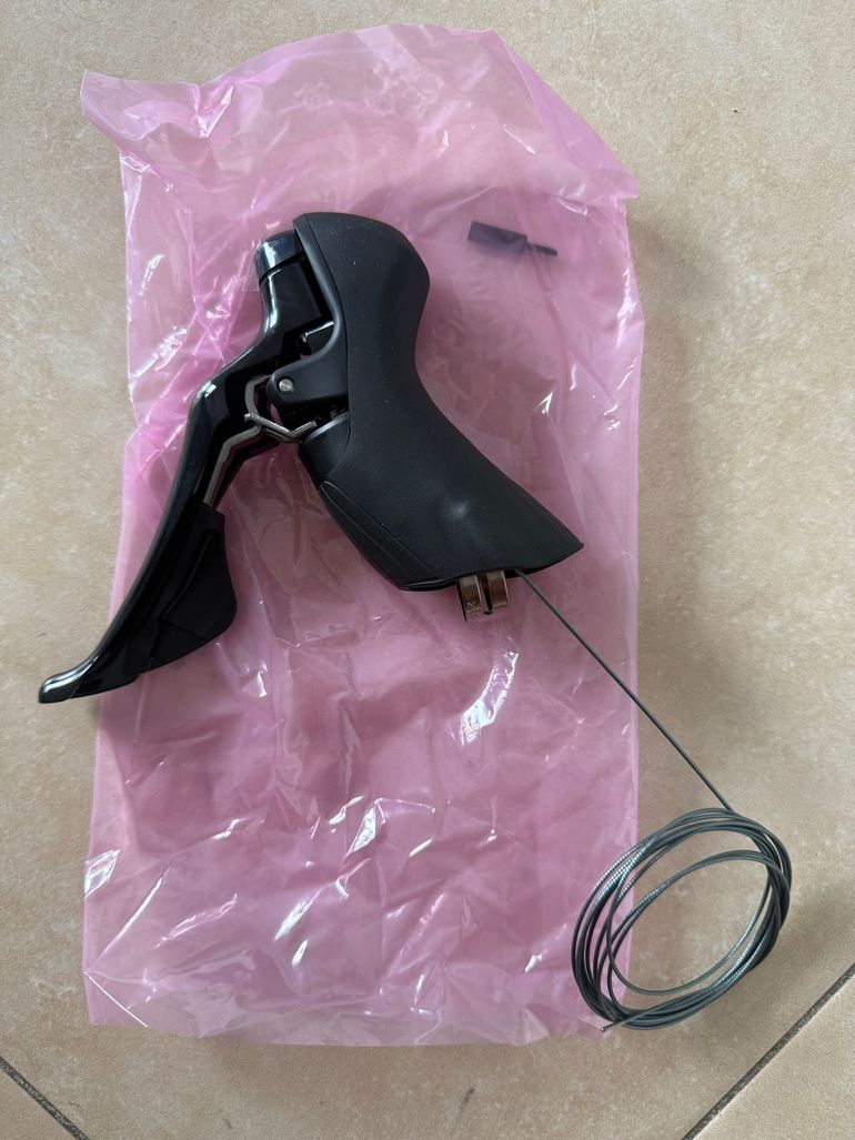 Used Shimano 105 ST-R7000 Dual Control Lever bike — image 2 of 5