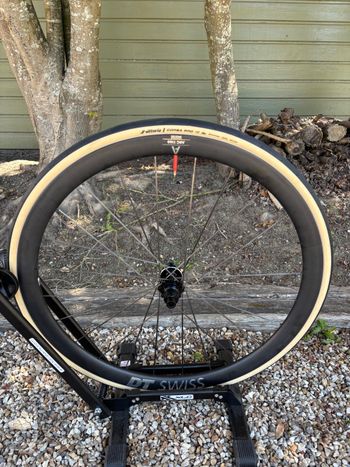 Used Dt Swiss ARC 1100 SPLINE CS Wheelset bike — image 2 of 4