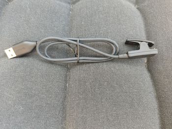 Used Garmin USB- Charging Clip for Forerunner 30/35/230/235/630/645/735X bike — image 2 of 5