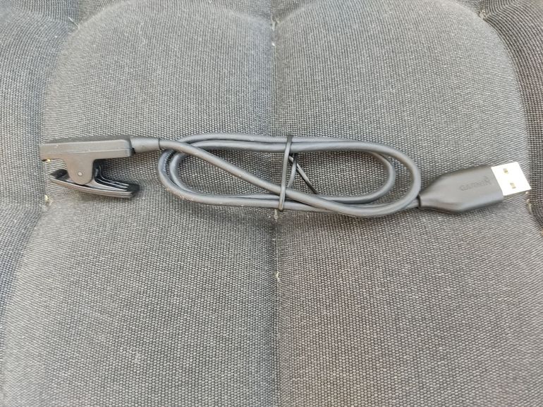 Used Garmin USB- Charging Clip for Forerunner 30/35/230/235/630/645/735X bike — image 3 of 5