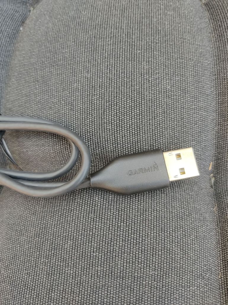 Used Garmin USB- Charging Clip for Forerunner 30/35/230/235/630/645/735X bike — image 1 of 5