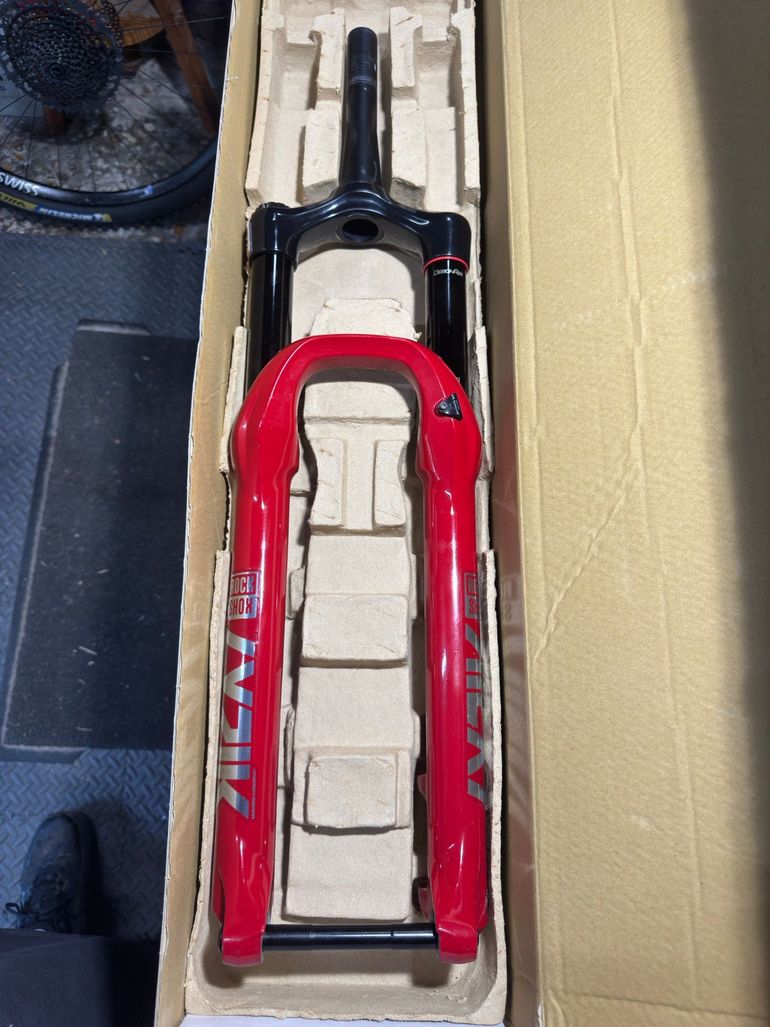 Used RockShox Lyrik Ultimate bike — image 1 of 5