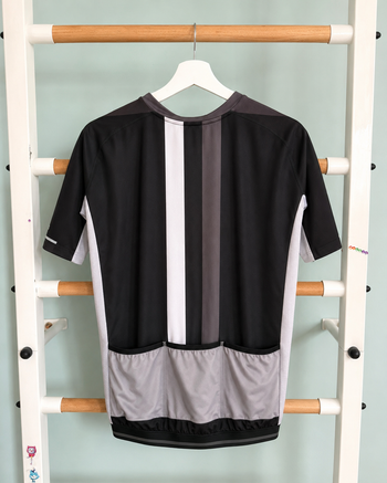 Used Oakley Sublimated Icon Cycling Jersey 2.0 bike — image 2 of 4