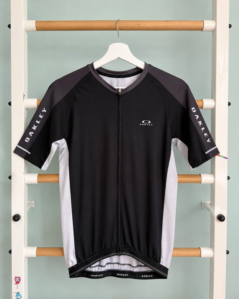 Used Oakley Sublimated Icon Cycling Jersey 2.0 bike — image 1 of 4