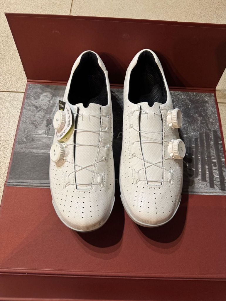 Used Nimbl Urano Gravel Shoes White 41 bike — image 1 of 4
