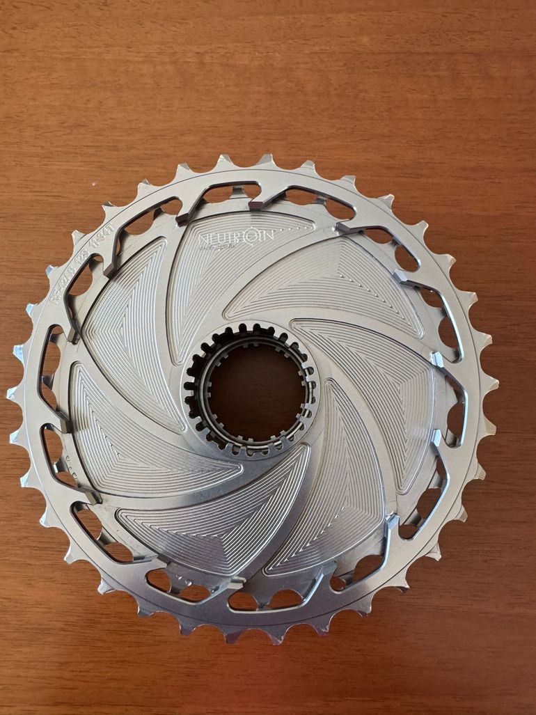 Used Neutron Cassette 12-speed 11-34T PVD MK2 2026 bike — image 3 of 5