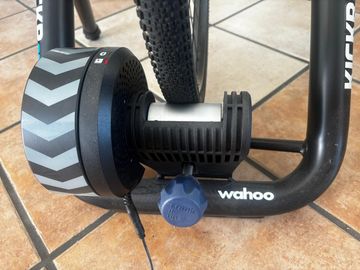 Brugt Wahoo KICKR SNAP Smart Trainer 2022 bike — billede 10 af 10