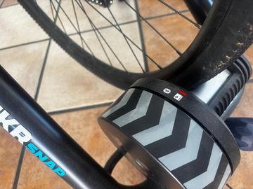 Brugt Wahoo KICKR SNAP Smart Trainer 2022 bike — billede 5 af 10