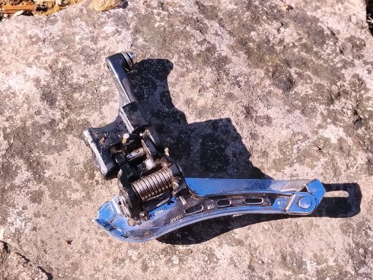 Used Shimano Ultegra 6800 Front Derailleur bike — image 2 of 3