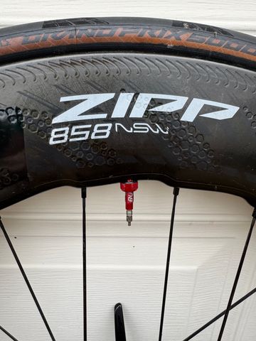 Used Zipp 858 2022 Wheels