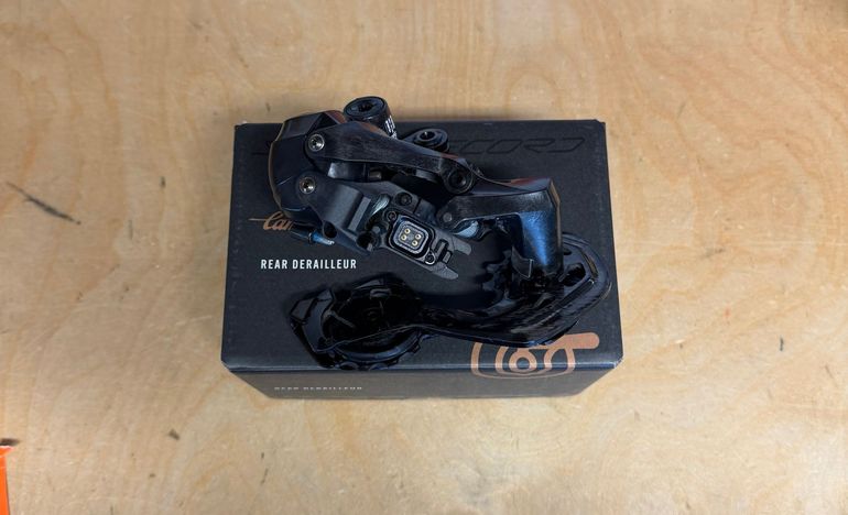 Used Campagnolo Super Record Wireless 12-speed Schaltwerk & Kassette bike — image 1 of 14