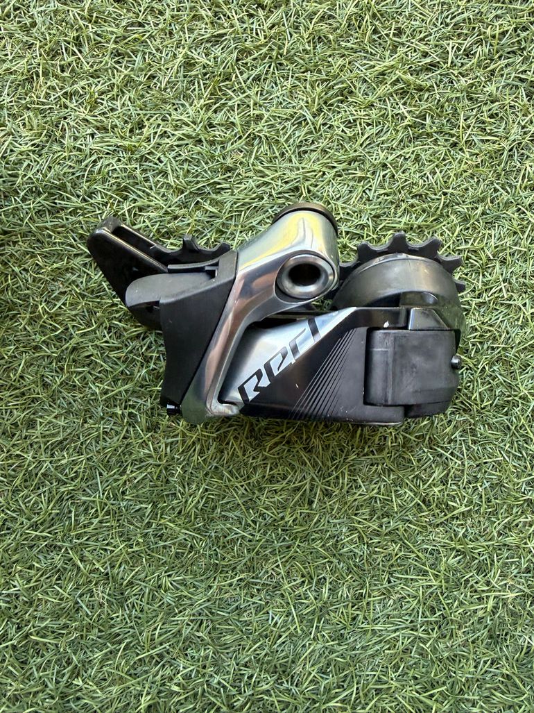 Used Sram Red Etap Axs 12V 2025 bike — image 4 of 9